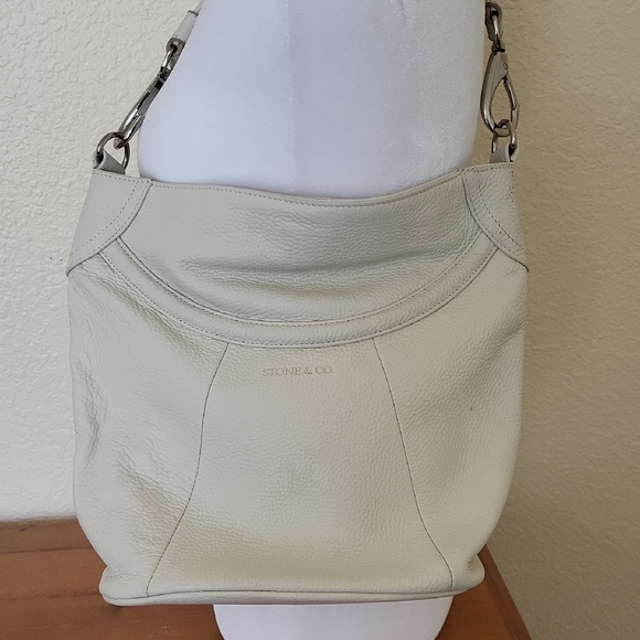 Stone & Co. Handbags - Stone & Co. Cream Leather Shoulder Bag